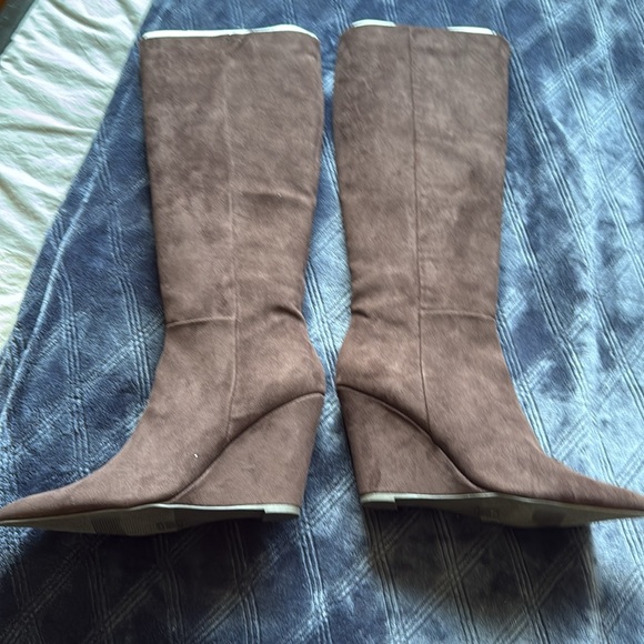 The Drop Women's Geralda Tall Brown Wedge Boot Classic size 9 NEW - Picture 3 of 16